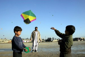 Kids flying kites in Kabul. Credit: Najibullah Musafer / Killid
